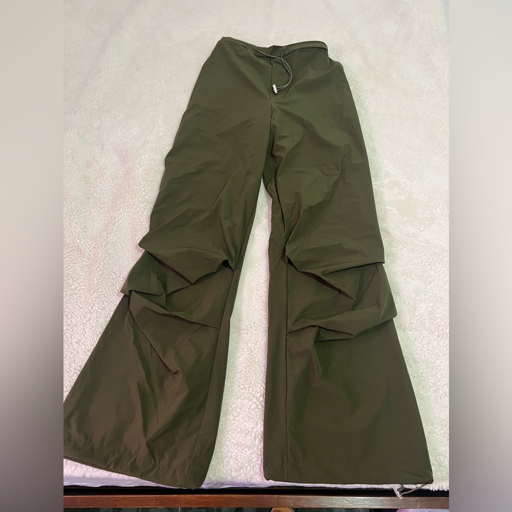 Kittenise jogger pants